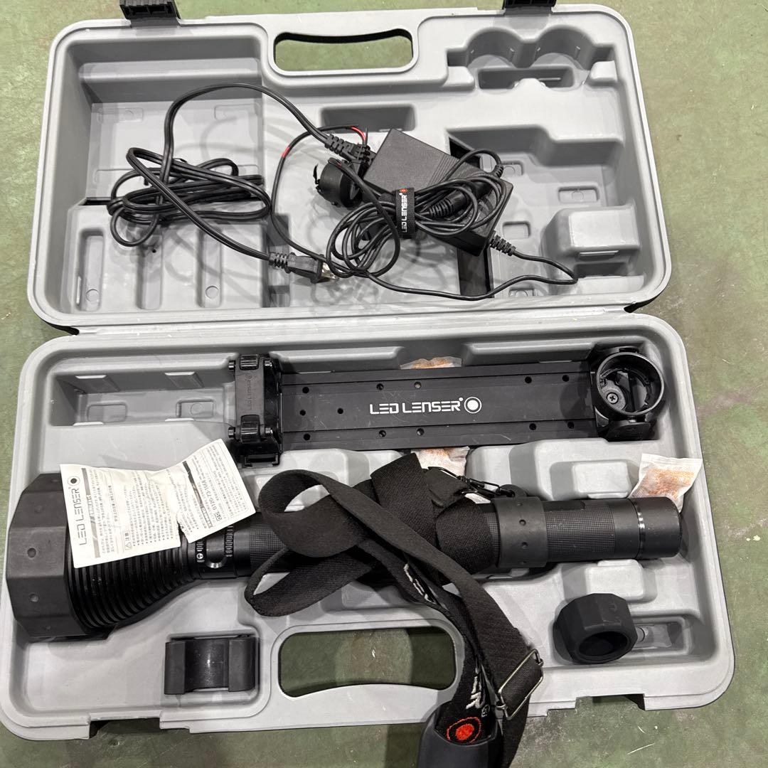 LED LENSER X21R.2 【バッテリー不可】