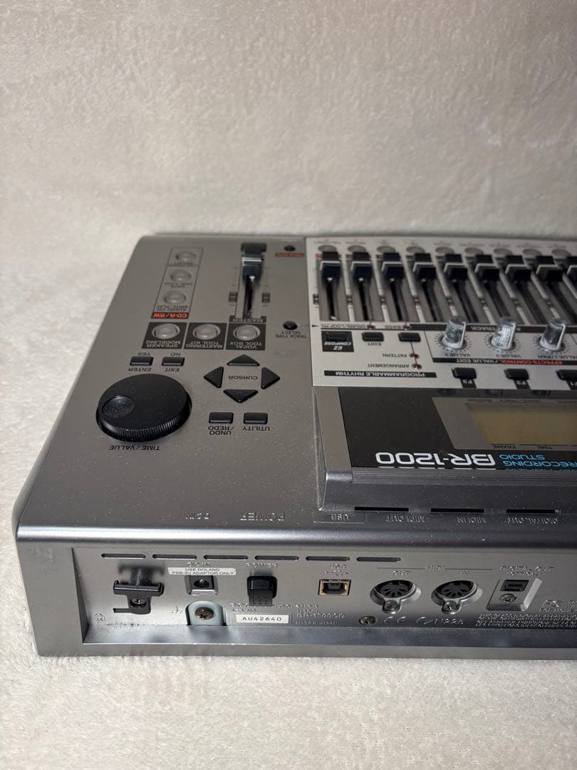 BOSS BR-1200 マルチトラックレコーダー
