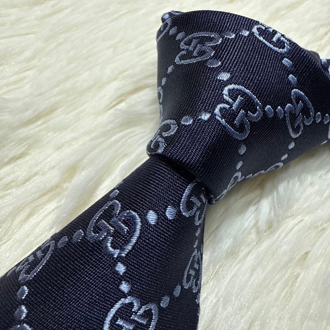 【美品】GUCCI ネクタイ　高級シルク　グッチ　GG柄