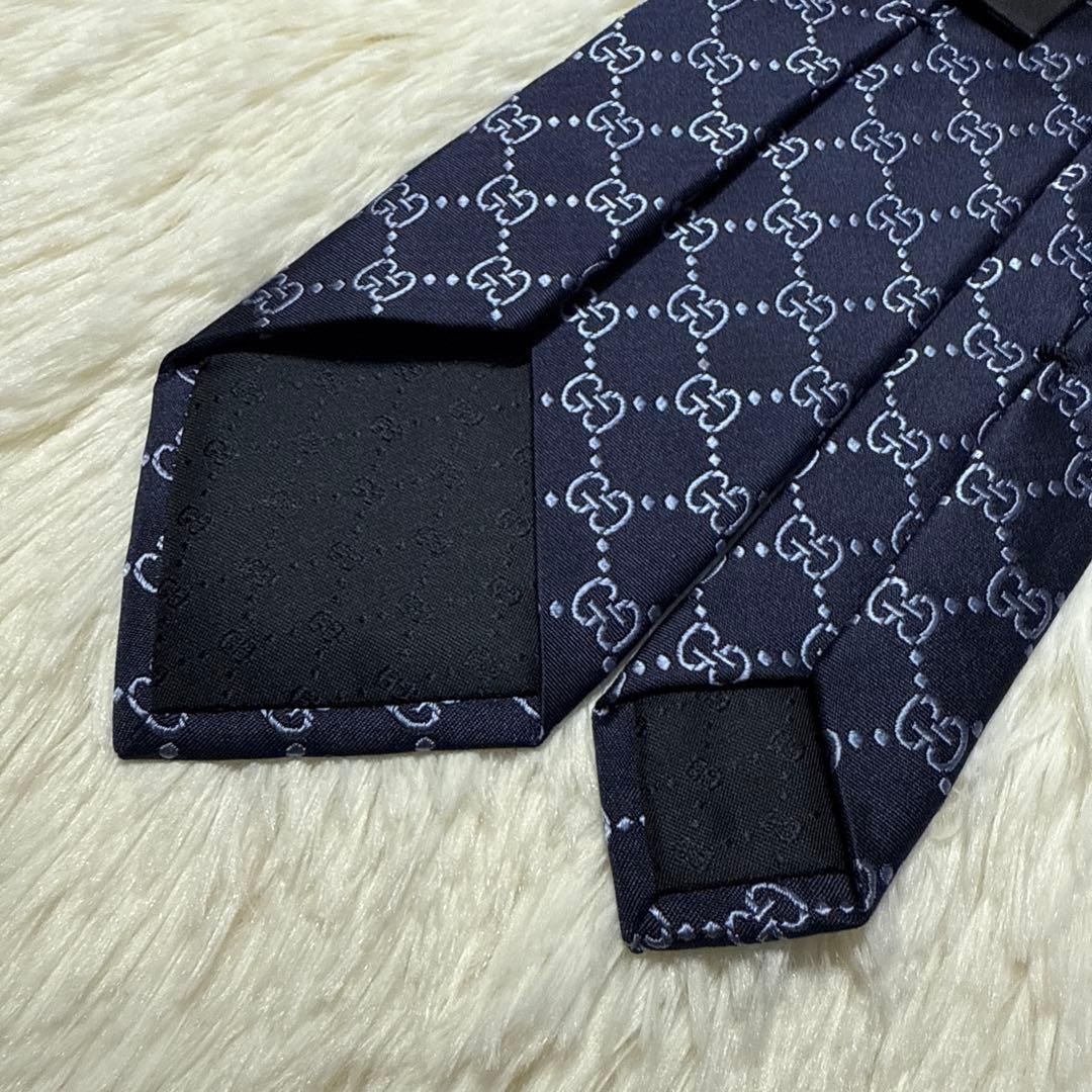 【美品】GUCCI ネクタイ　高級シルク　グッチ　GG柄