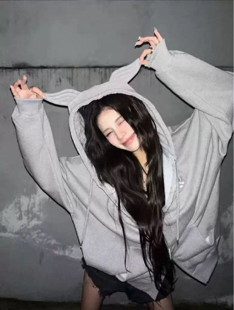 新品タグ付き YEGG Wing hoodie パーカー フーディー グレー