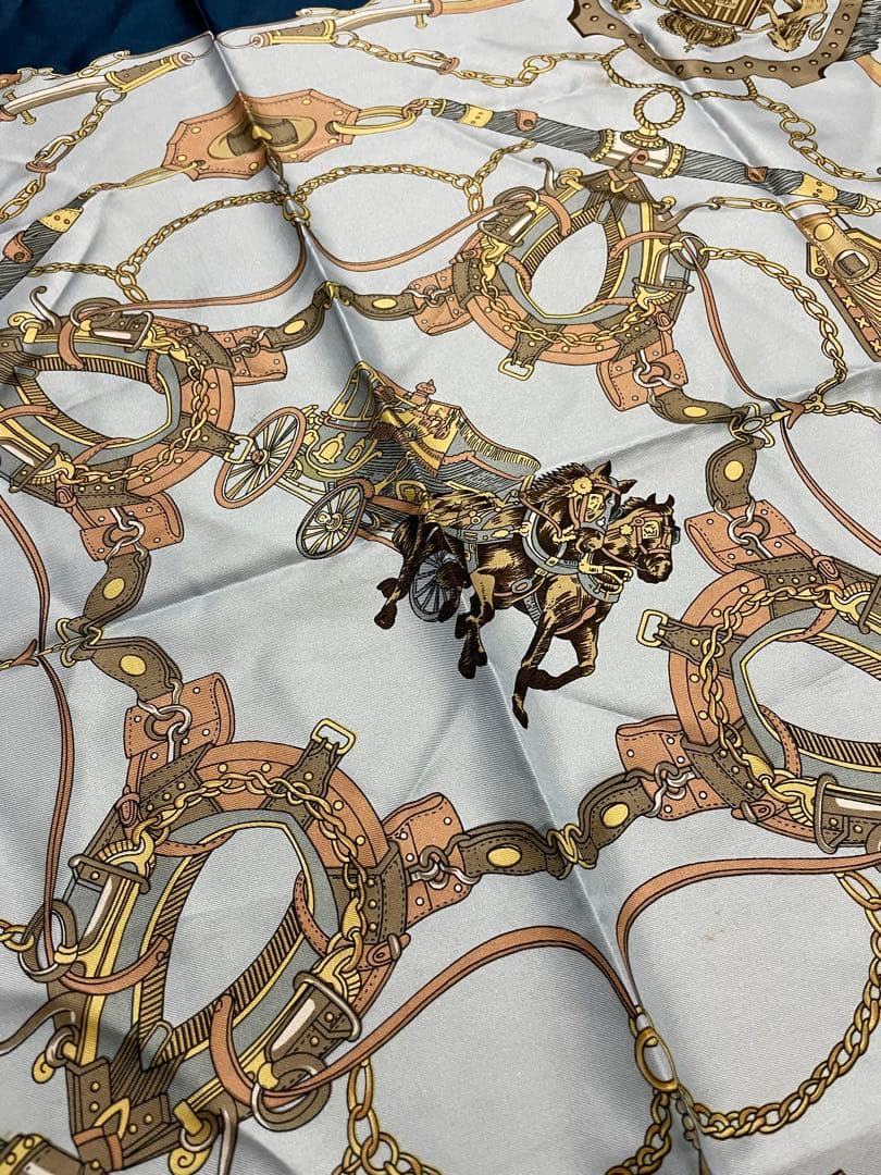 HERMES エルメス　カレ　スカーフ　シルク