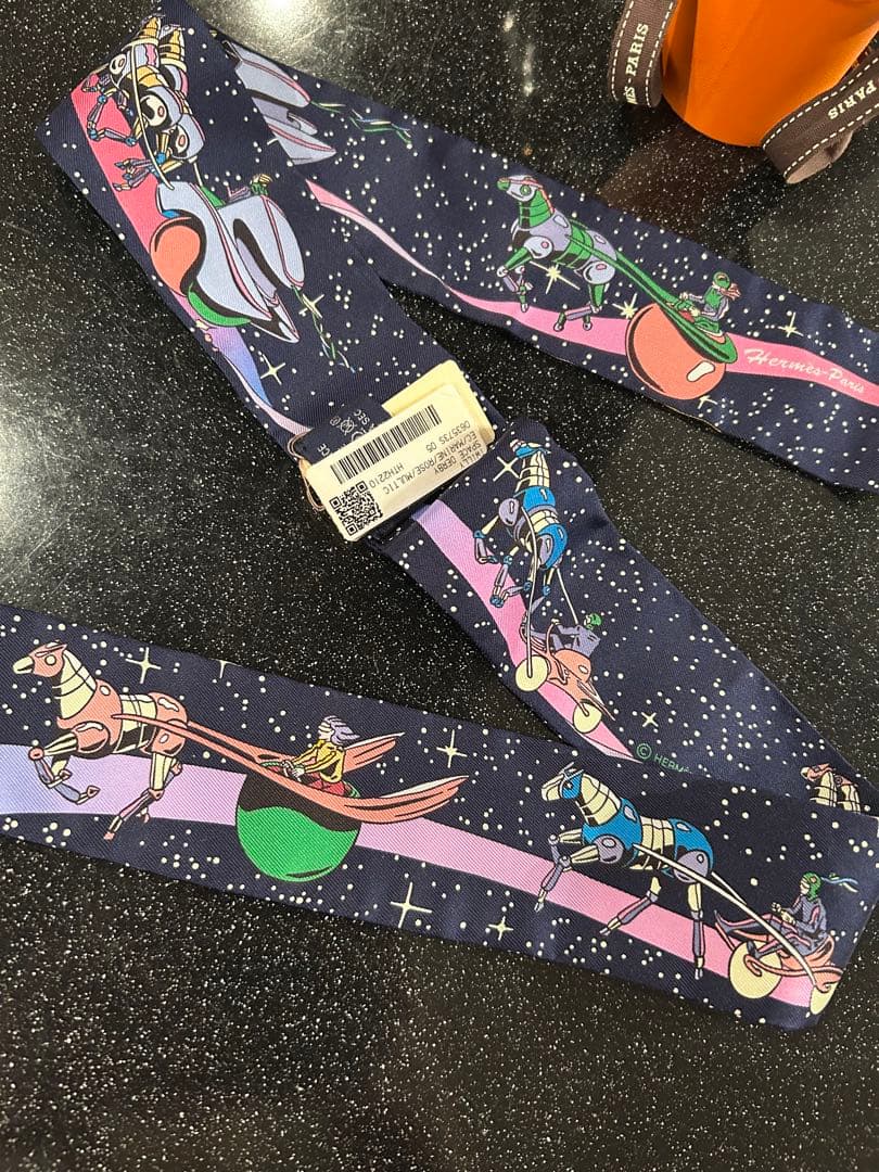 ◆新品未使用◆エルメス HERMES ツイリー　スペースダービー　ネイビー