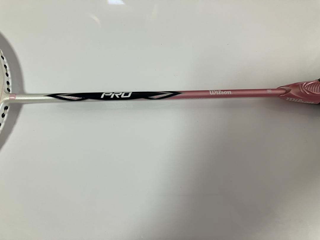 Wilson PRO バドミントンラケット ピンク/ホワイト　4Ｕ　5Ｇ