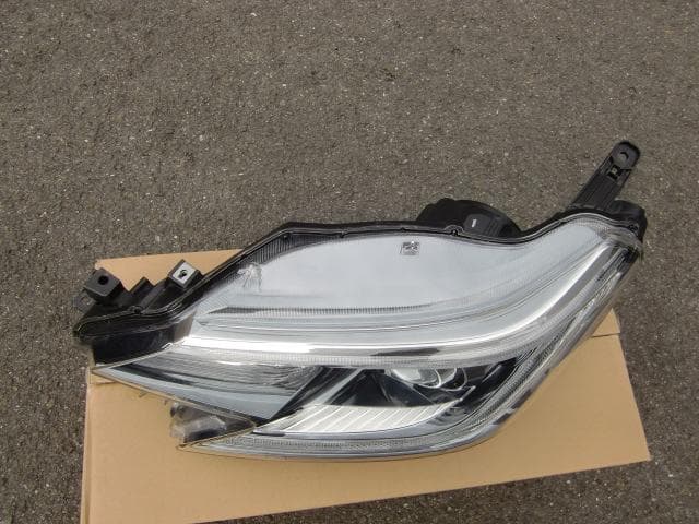 マークX　GRX130　左ヘッドランプ