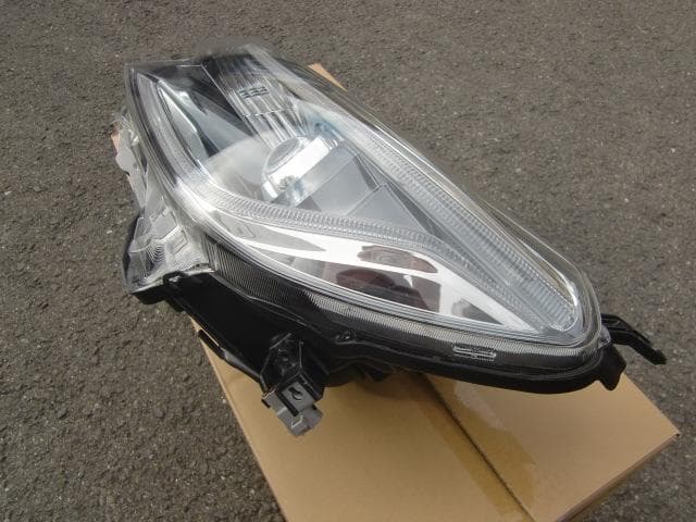マークX　GRX130　左ヘッドランプ