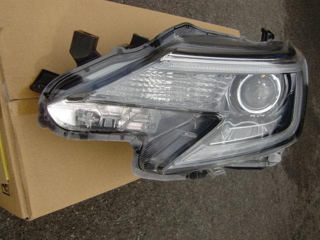マークX　GRX130　左ヘッドランプ