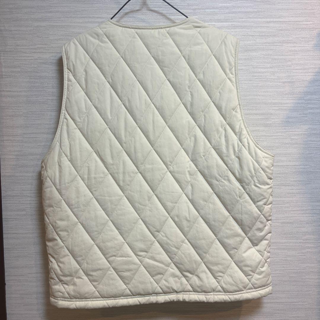 【stussy】ステューシー ダイヤモンドキルティングベスト クリーム M