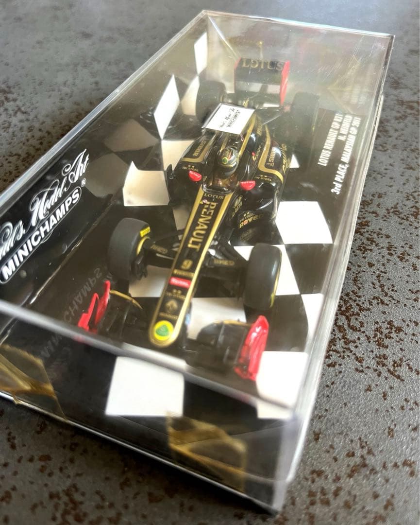 ミニチャンプス LOTUS ロータス F1 N.HEIDFELD ハイドフェルド