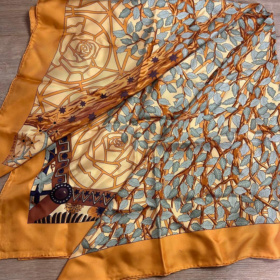 HERMES エルメス スカーフ　カレ90 AXIS MUNDI 世界の中心軸
