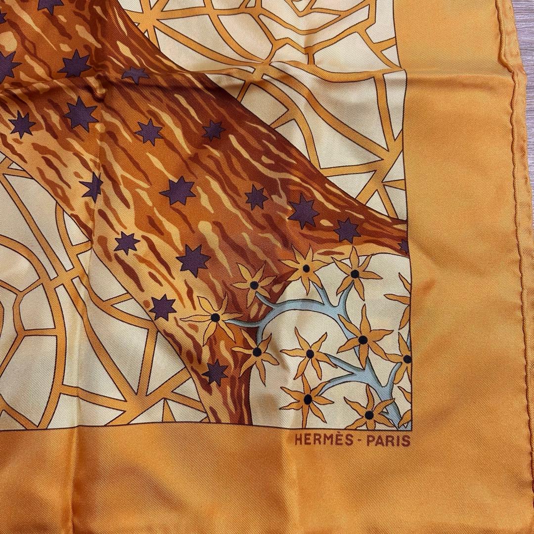 HERMES エルメス スカーフ　カレ90 AXIS MUNDI 世界の中心軸