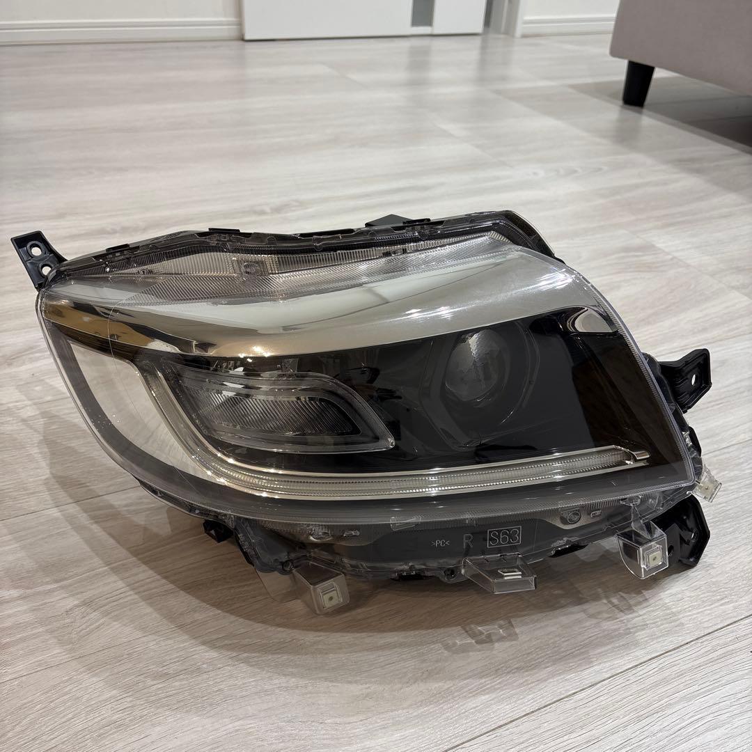 シャノルスペーシアカスタム MK53S LEDスズキ純正 右 ヘッドライト