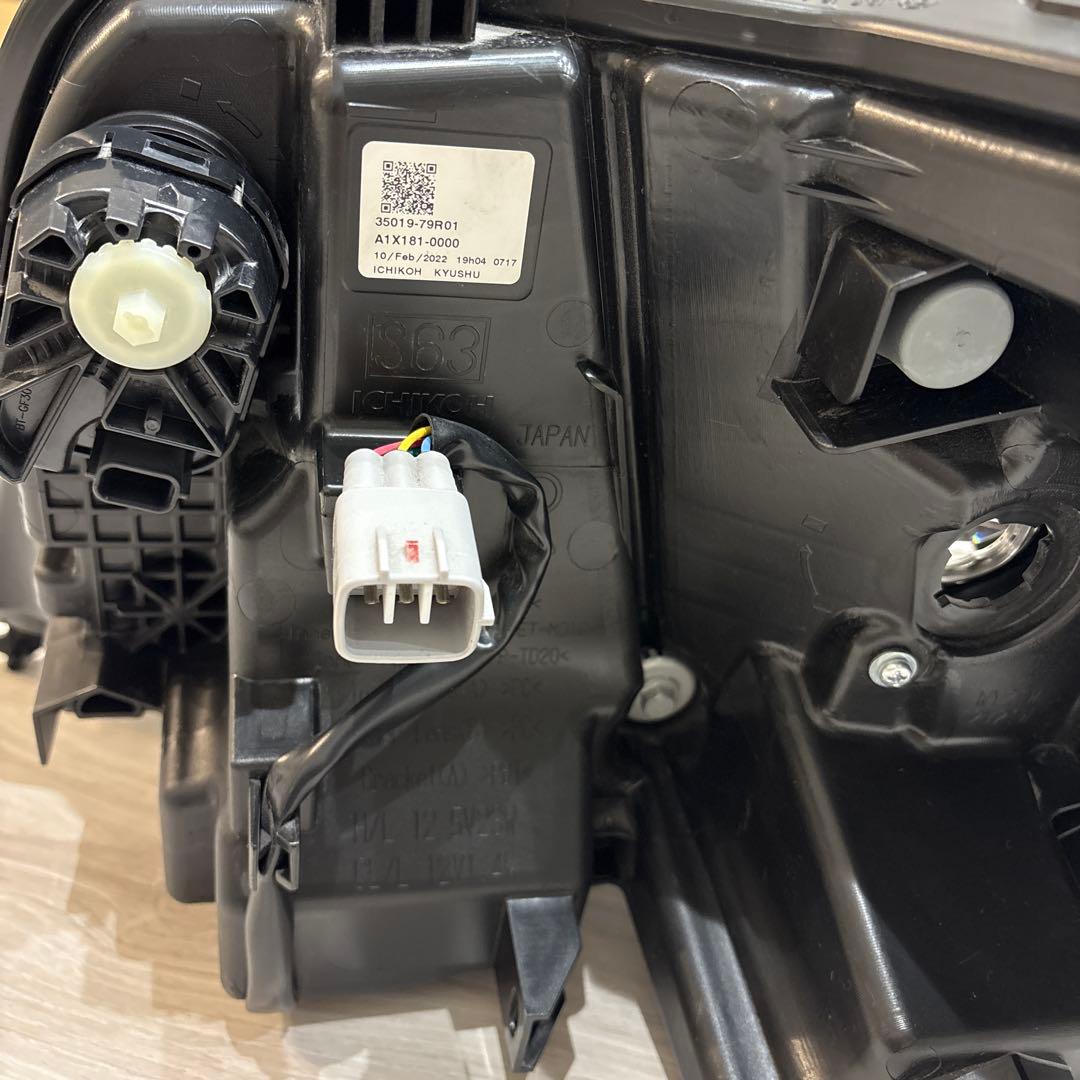 シャノルスペーシアカスタム MK53S LEDスズキ純正 右 ヘッドライト