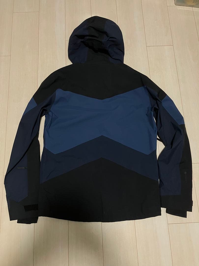 人気 ピークパフォーマンス GravityJacket Mサイズ 3レイヤー
