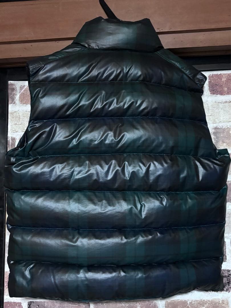 【国内正規品】【美品】MONCLER ダウンベスト アキラ　75000円