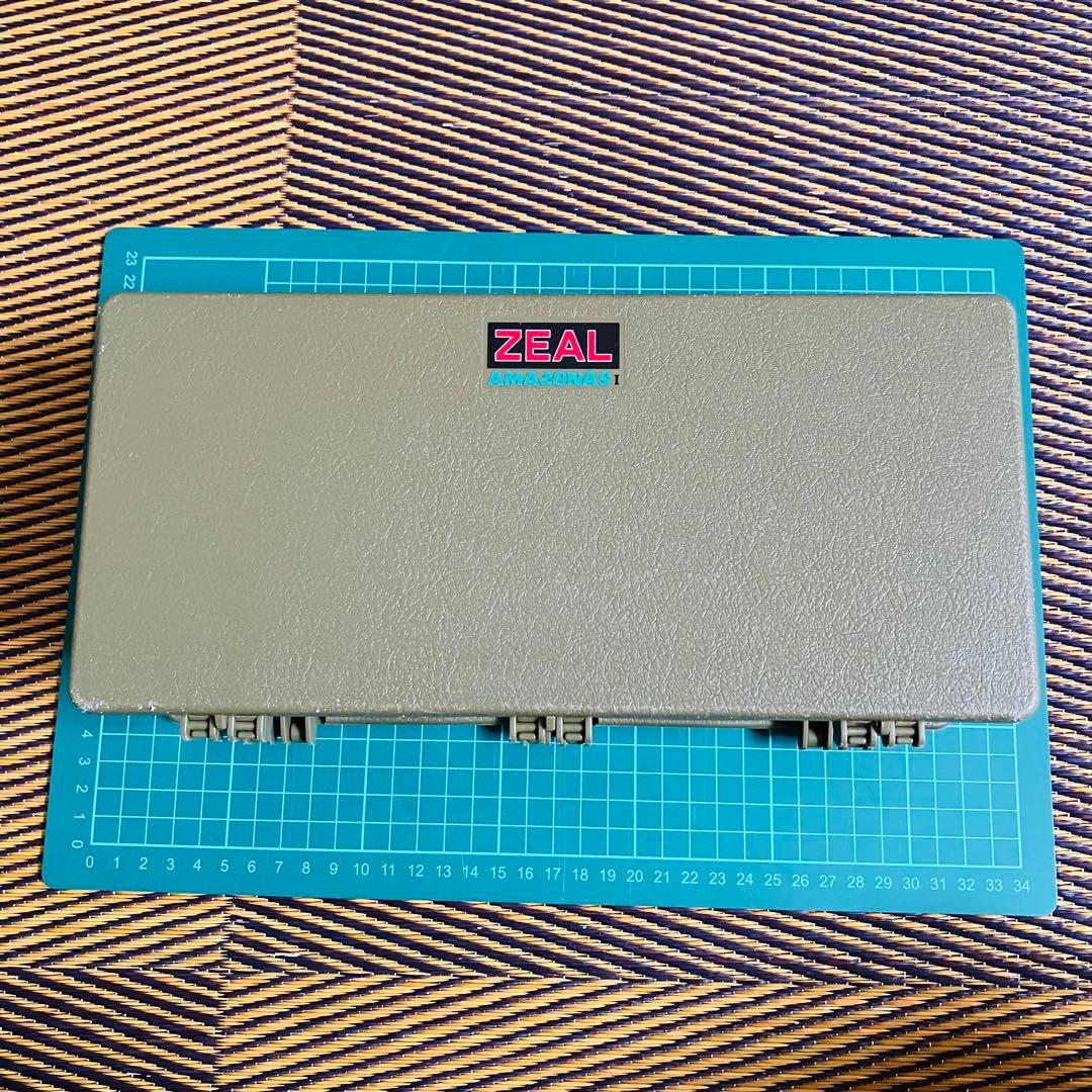 ZEAL AMAZONASハードルアー 収納ケース付き 25個