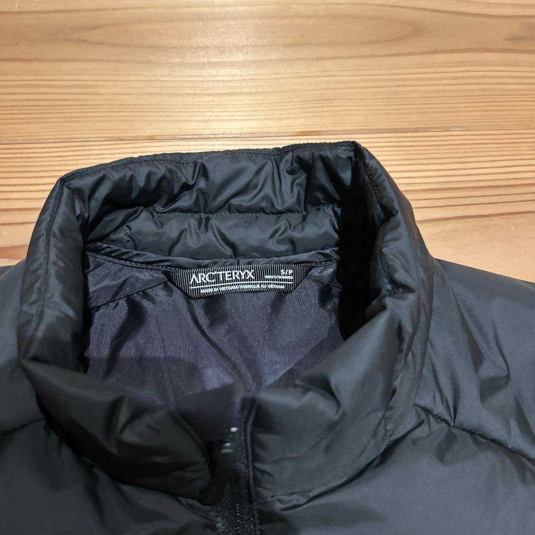 ARC'TERYX セリウムベスト　ブラック ダウンベスト 収納袋付き