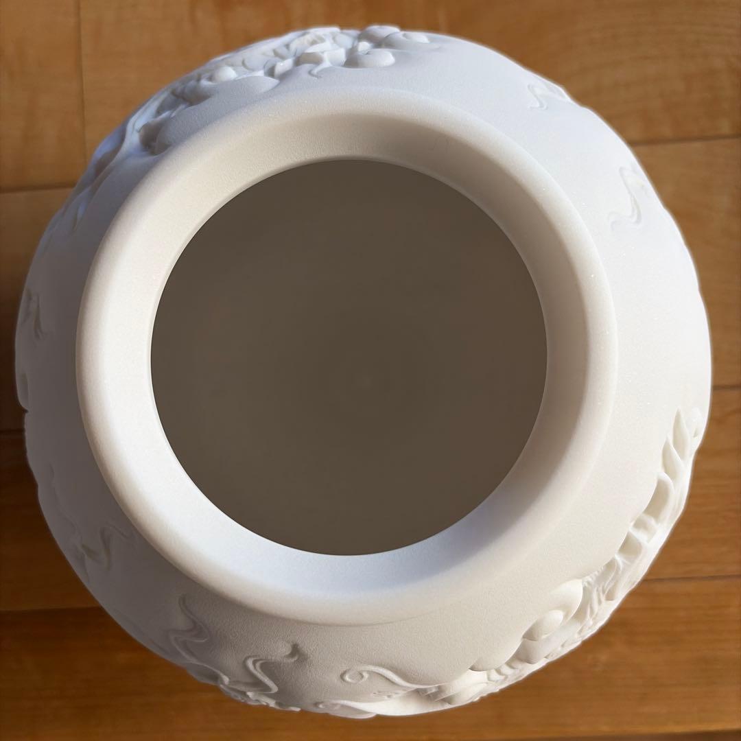 【送料込】統一教会　大理石ドラゴン彫刻 ホワイト陶器 花瓶
