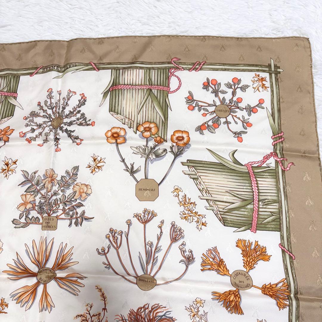 HERMES エルメス カレ90 ガヴァルニー 圏谷の押し花 スカーフ シルク