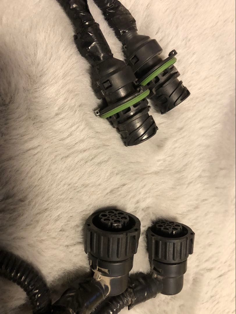UDトラックス 新型クオン　LEDテールランプ ボルボ　VOLVO