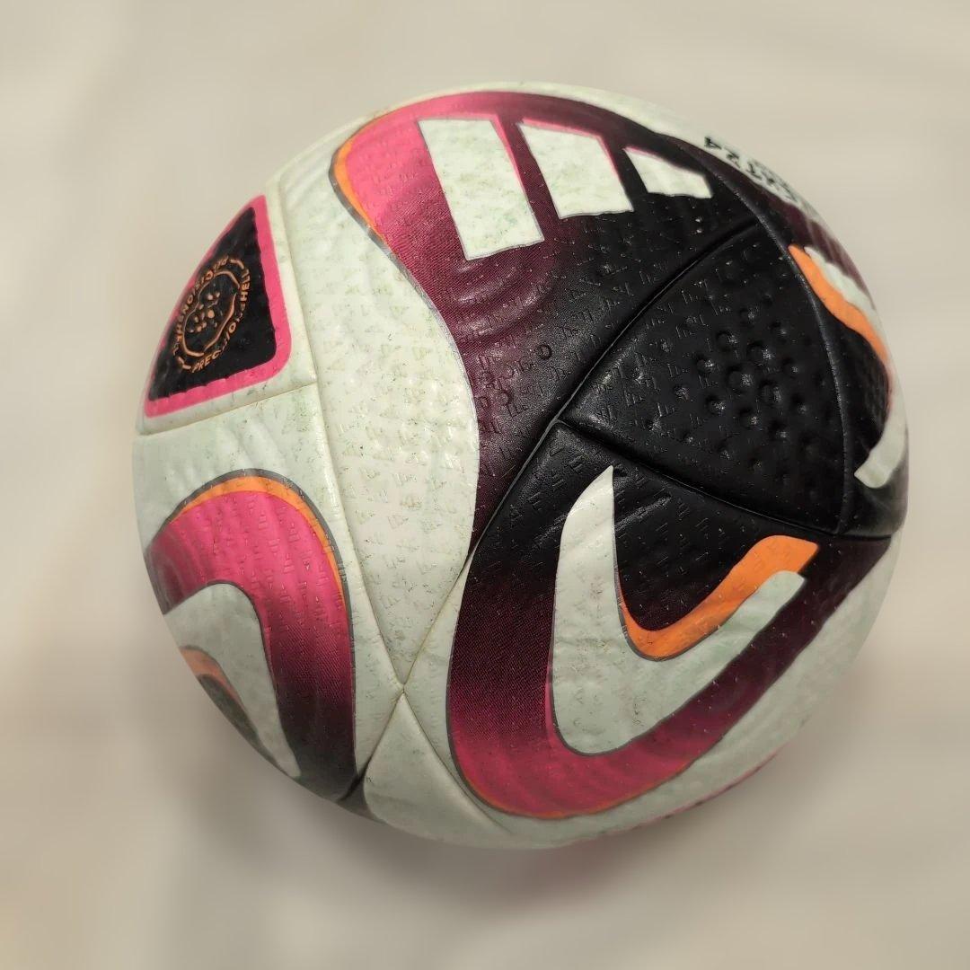 CONEXTZ4 PRO サッカーボール