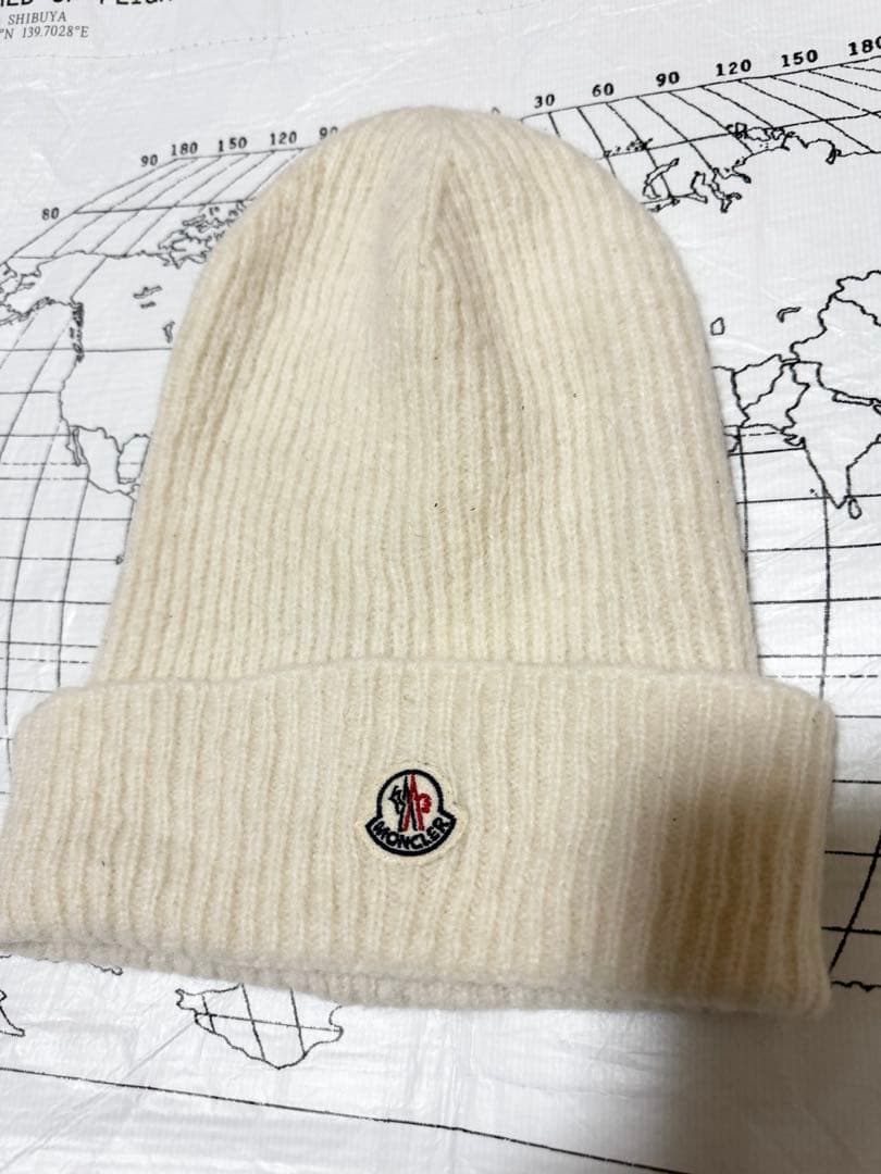 MONCLER ホワイト ニットキャップ