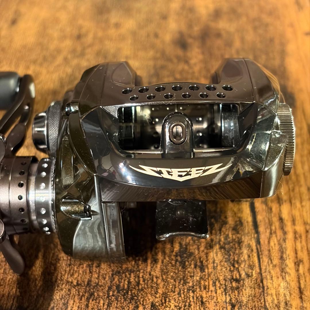 【美品】ダイワ　Daiwa14スティーズリミテッド SV 8.1 右ハンドル