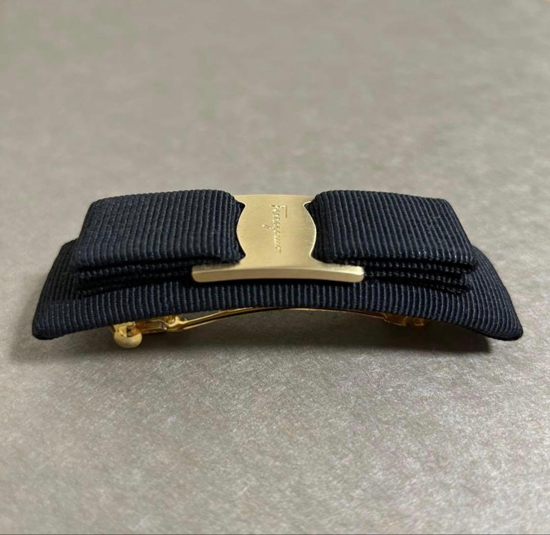 フェラガモ　バレッタ　Salvatore Ferragamo