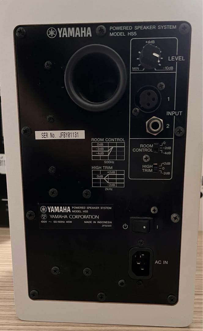 YAMAHA HS5Wペア＋スピーカースタンド+ XLR TRS ケーブル