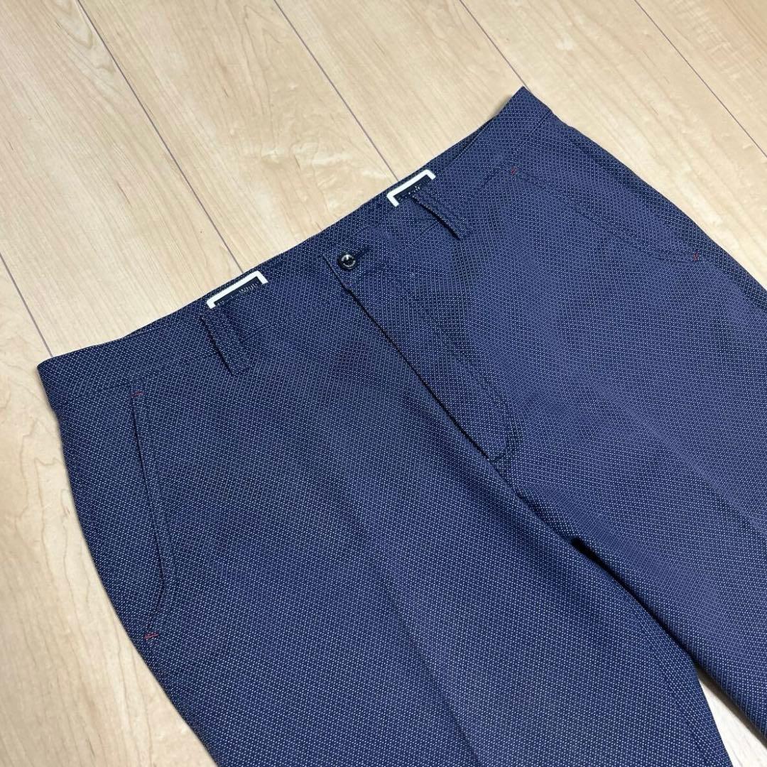 美品　ブラックアンドホワイト　92サイズ　ゴルフパンツ 紺 ストレッチ　総柄