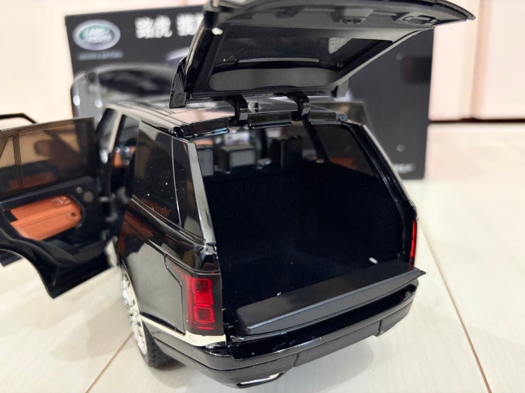 1/18 ランドローバー レンジローバー 50th限定車 オートバイオグラフィー