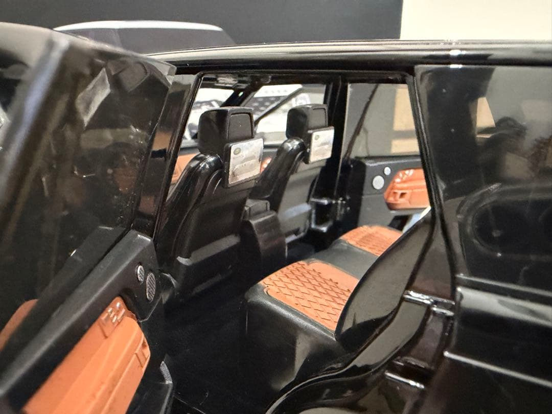 1/18 ランドローバー レンジローバー 50th限定車 オートバイオグラフィー