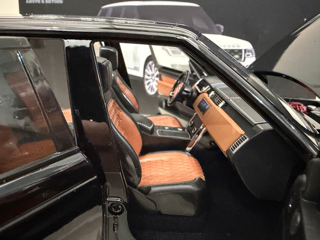 1/18 ランドローバー レンジローバー 50th限定車 オートバイオグラフィー
