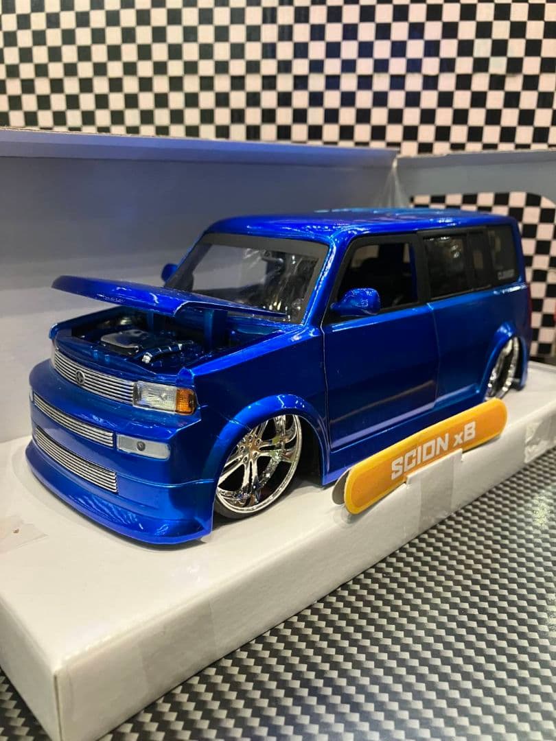 ミニカー jada DUB CITY SCION xB 1/24