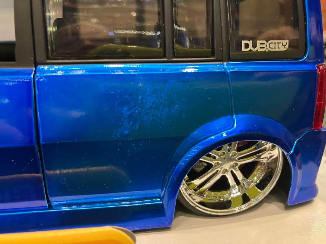 ミニカー jada DUB CITY SCION xB 1/24