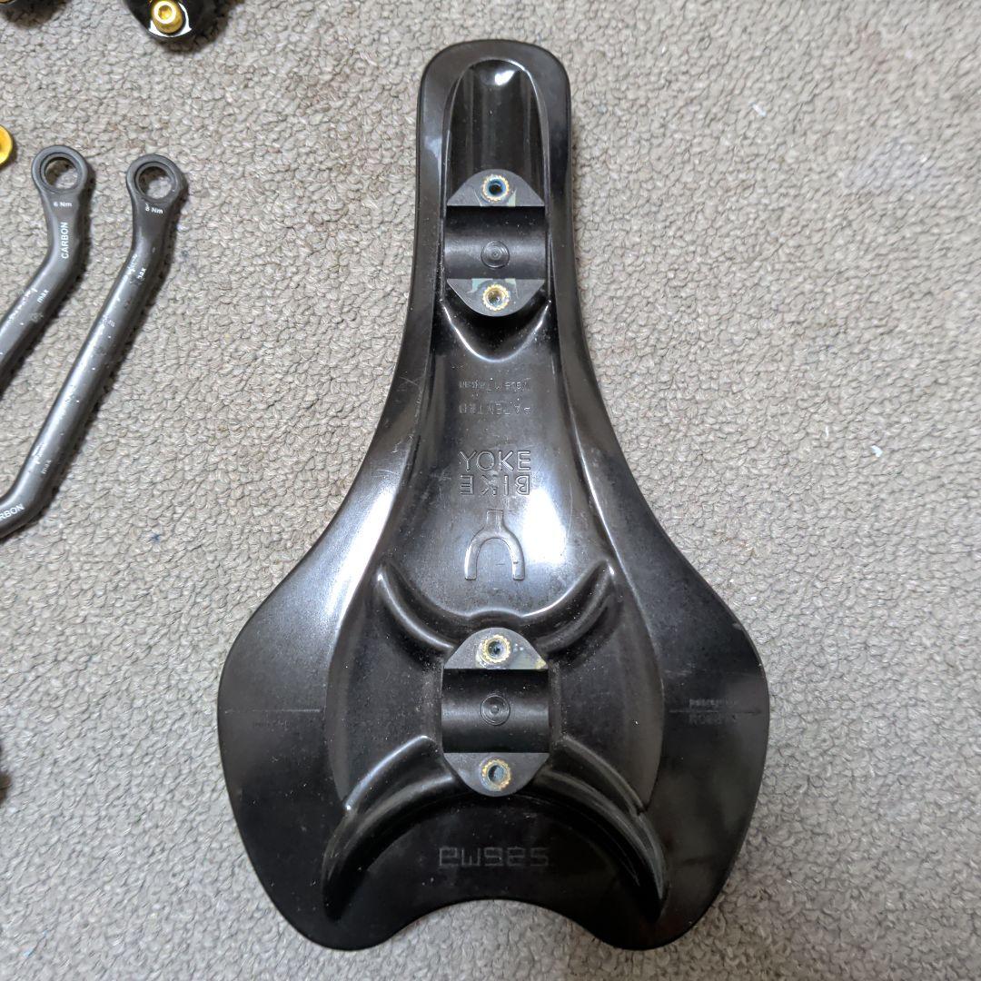 C*J様 BIKEYOKE SAGMAサドル142mmライム