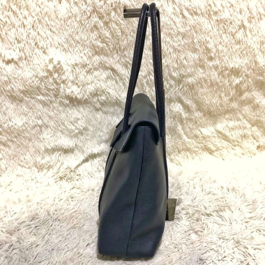 新品同様✨ペッレモルビダ ホーサー　フラップトートバッグ ネイビー