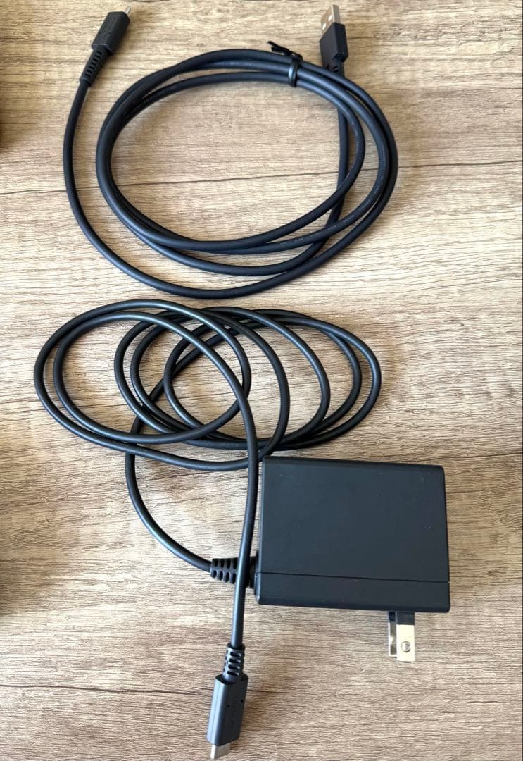 Nintendo Switch ピカブイバージョン本体