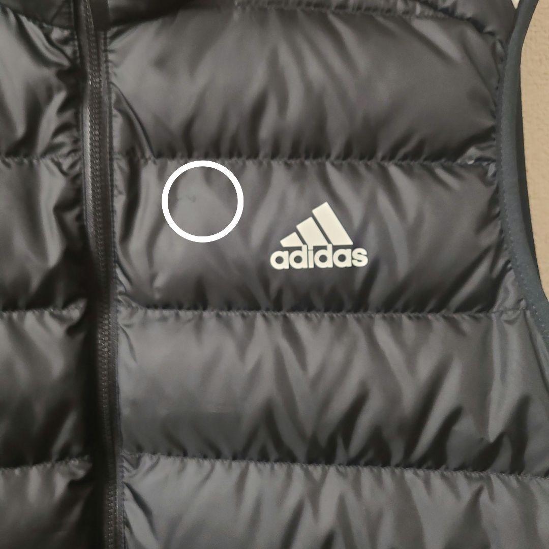 adidas 　アディダス　黒 エッセンシャルズ ダウンベスト メンズ O