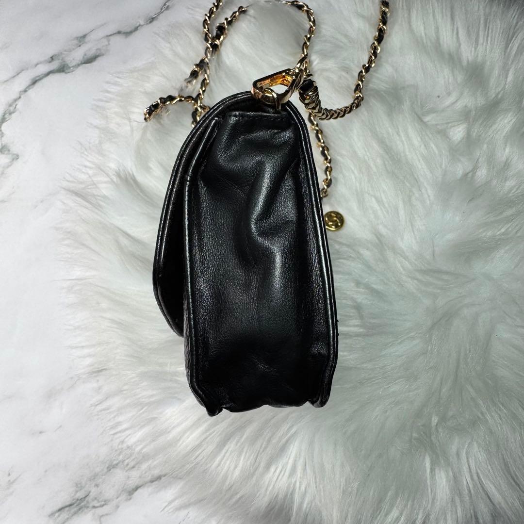 CHANEL シャネル　キャビアスキン　レザー　ブラック　チェーンウォレット