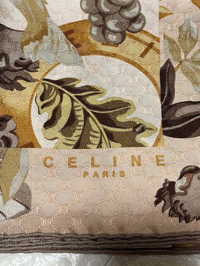 未使用CELINE セリーヌ シルク大判スカーフ