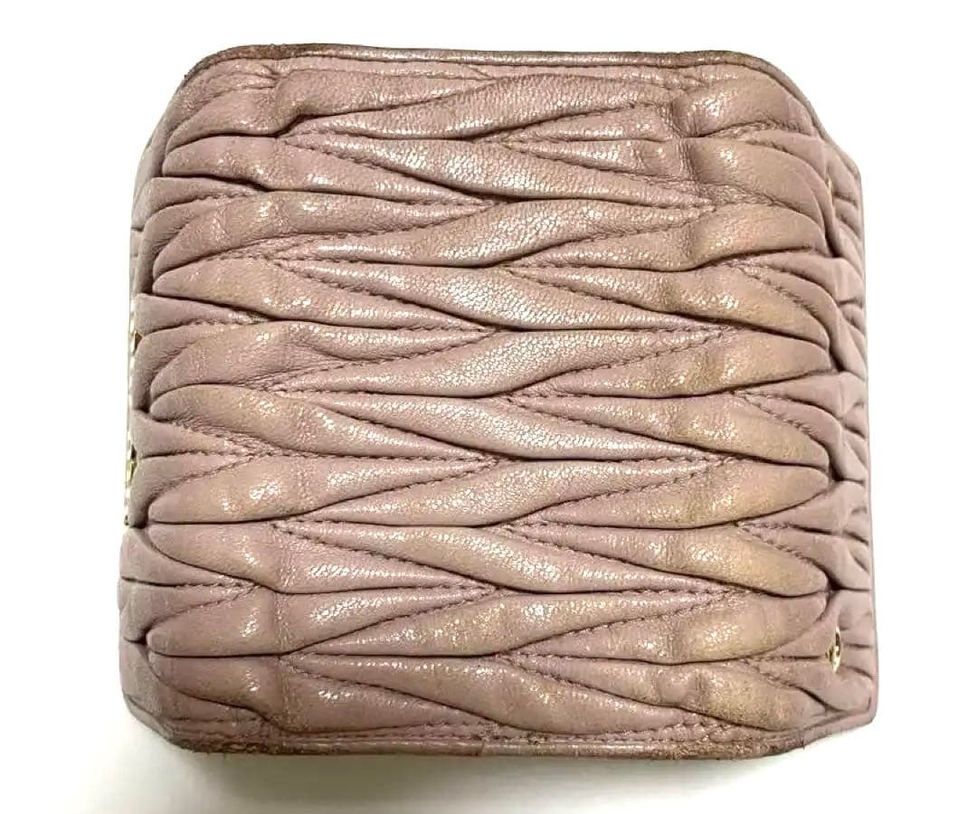 【miu miu】マテラッセ キーケース ピンクベージュ(箱付き)