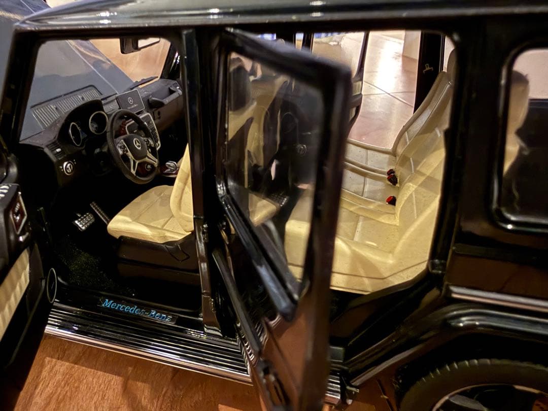 G Class ミニカー　1/18