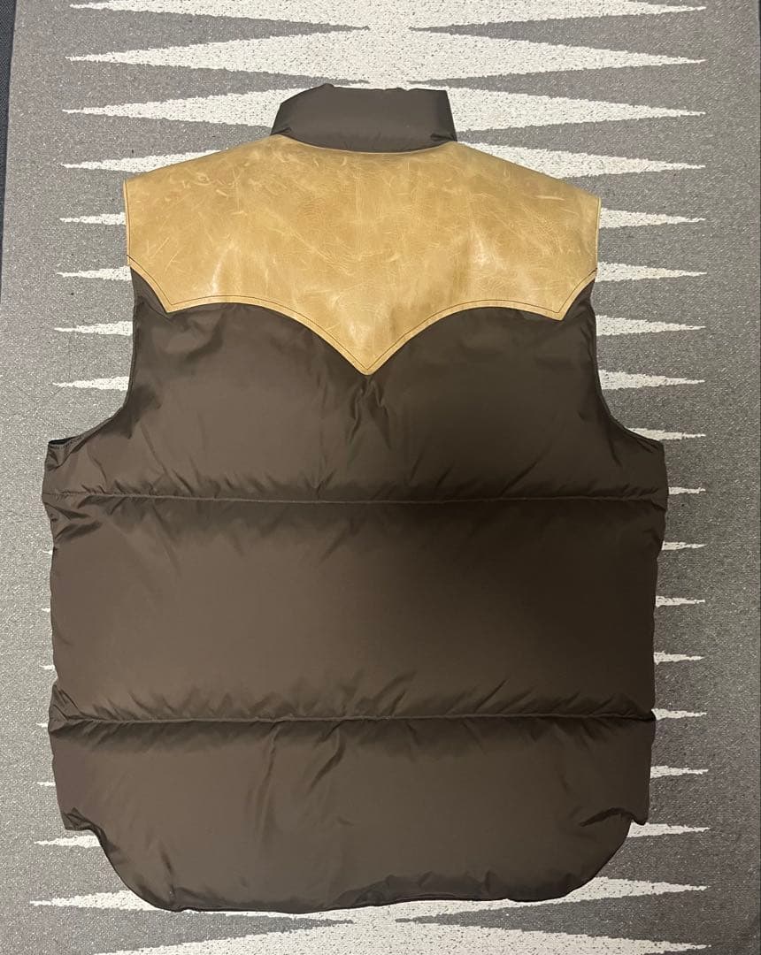 Rocky Mountain Featherbed ダウンベスト 42 XL相当