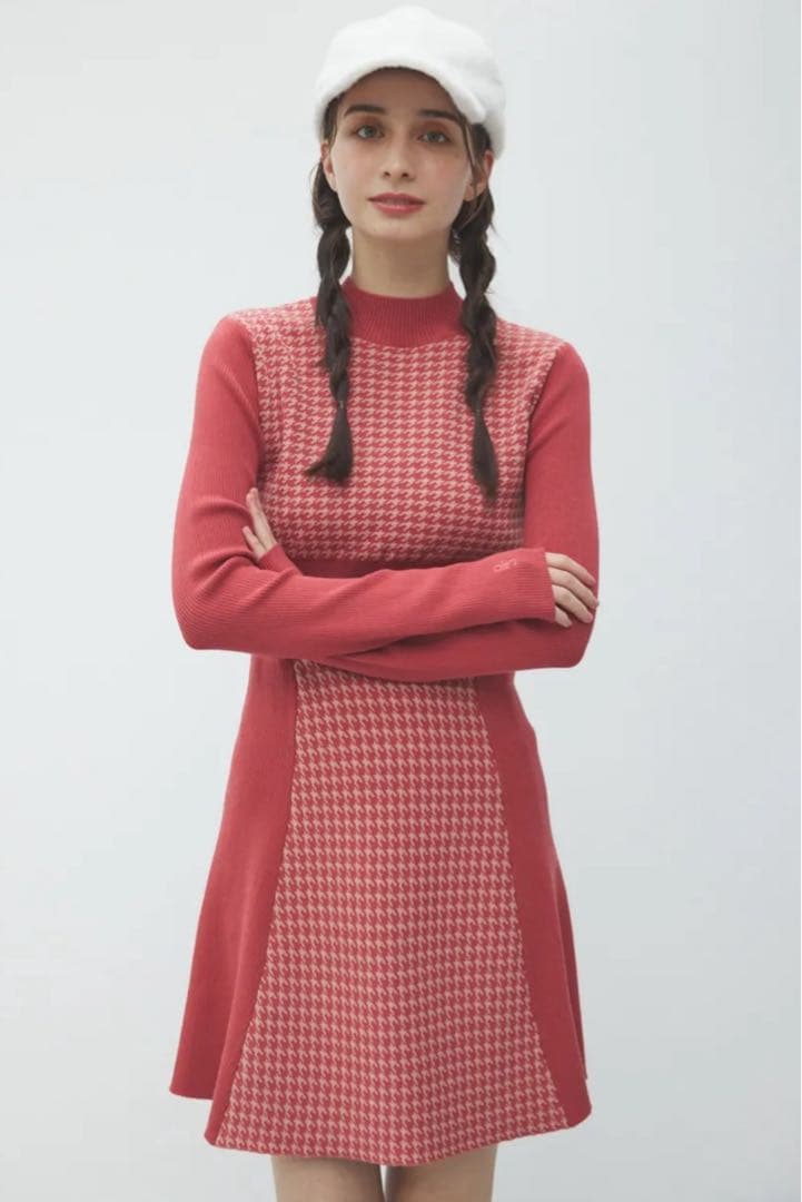 千鳥柄　ニット　ワンピース　フレアスカート　春夏　ゴルフ　ハイネック　長袖
