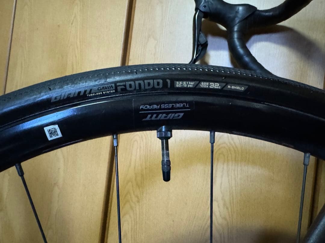 GIANT DEFY ADVANCED 1 2023 年　12速　105Di2