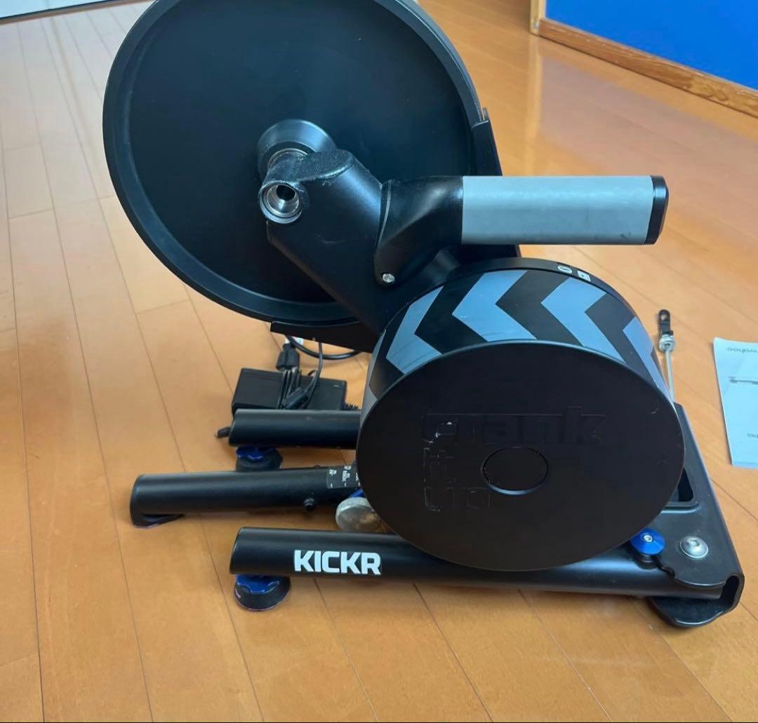 Wahoo トレーニングローラー　ワフー　キッカー　 スマートトレーナー V4
