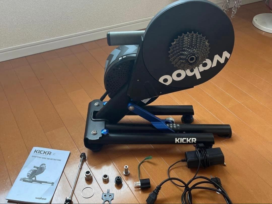 Wahoo トレーニングローラー　ワフー　キッカー　 スマートトレーナー V4