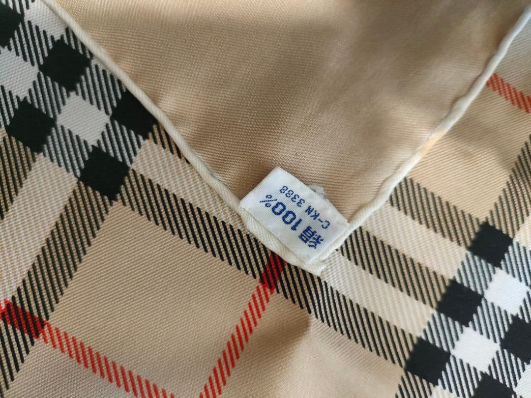 g22 B BURBERRY　バーバリー　スカーフ　シルク100
