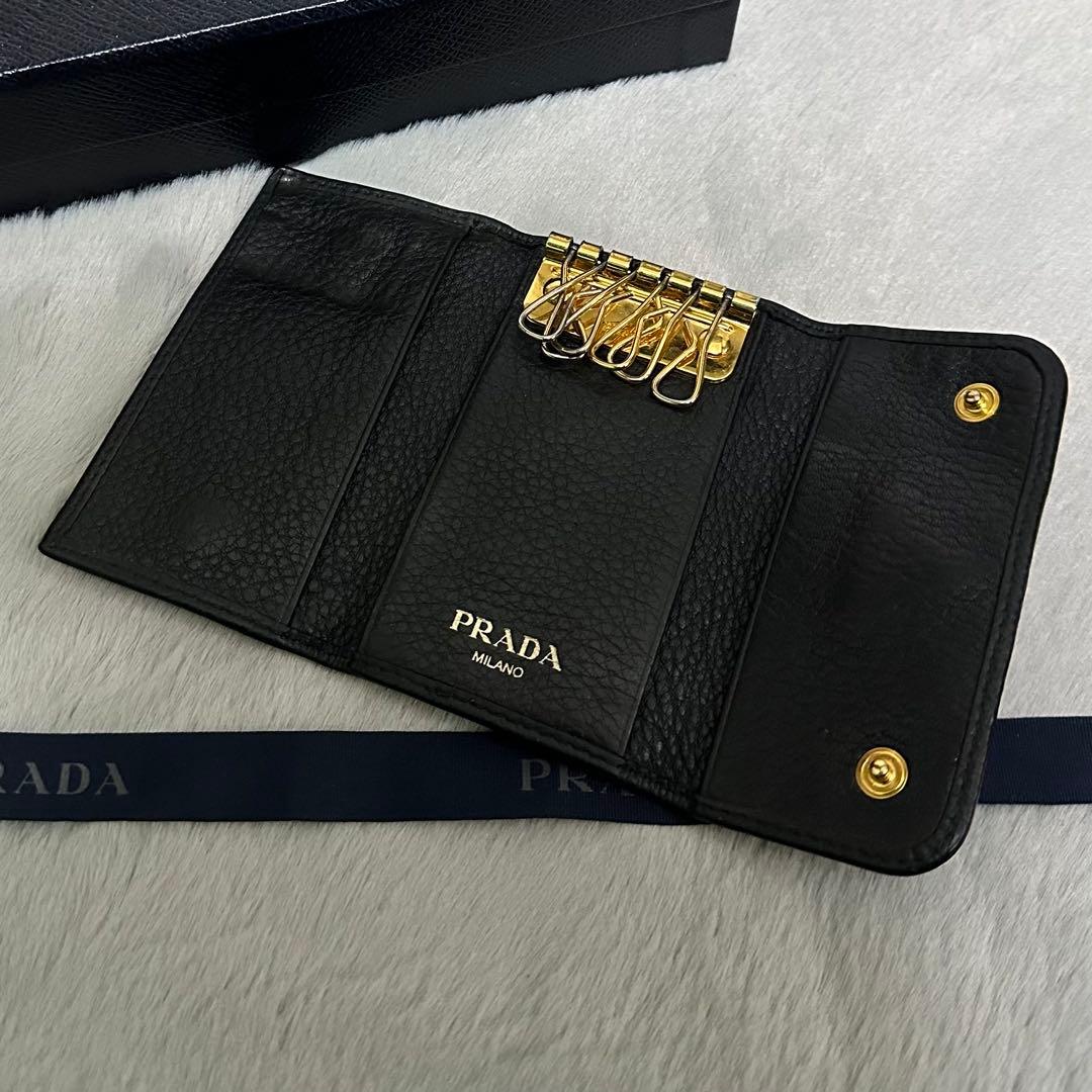 PRADA プラダ　キーケース　6連　ゴールドロゴ シボ革　ブラック